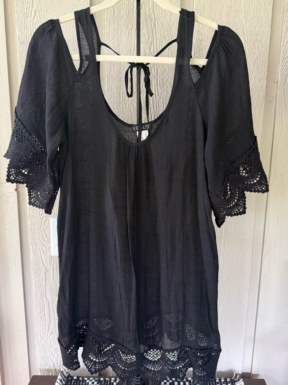 VENUS Black Lace Crochet-Trim Cold Shoulder Swim Suit Cover Up